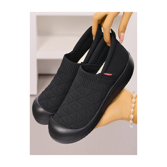 All Season Mesh Fabric Plain Shallow Flyknit slip-on comfortable flat shoes for mothers with soft soles