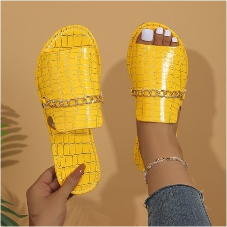 Summer Crocodile Pattern Large Size Outdoor Flat Slippers Women's Metal Chain Fashionable Beach Slippers