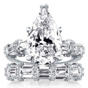 Solitaire Ribbon Design Pear Bridal Set (9.00 CT. TW.)