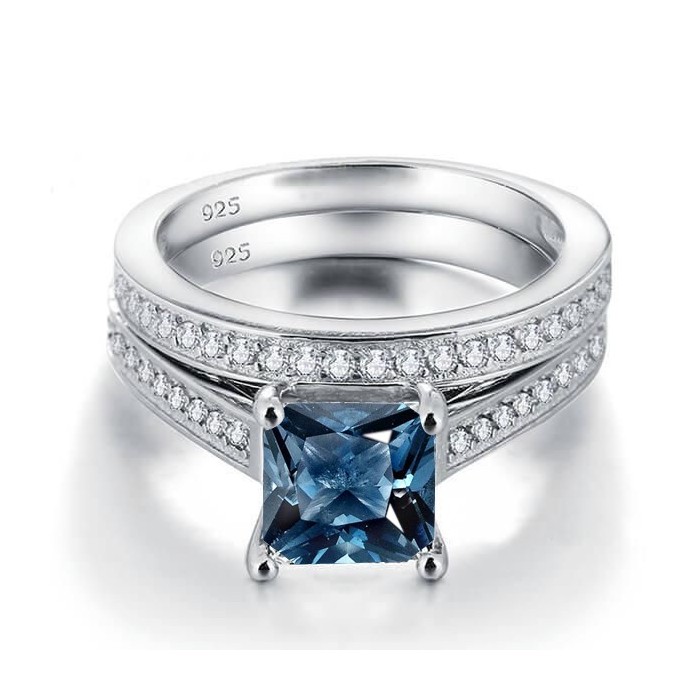 Italo London Blue Topaz Ring Set Travel Engagement Ring Set