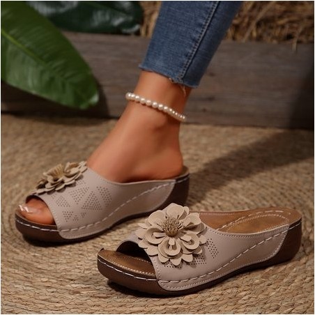 Elegant Plain Pvc Summer Slide Sandals