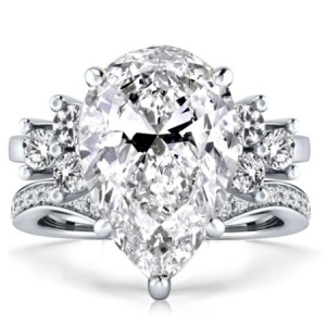Solitaire Six Stone Bridal Set (7.83 CT. TW.)