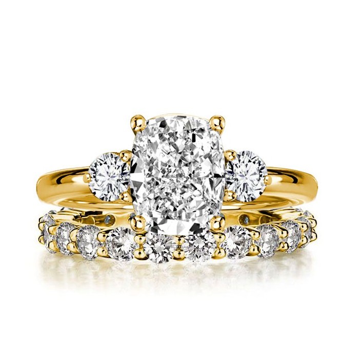 Italo Golden Three Stone Cushion Cut Engagement Ring Sets For Women