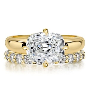 Italo East-west Elongated Cushion Cut Engagement Rings Sets