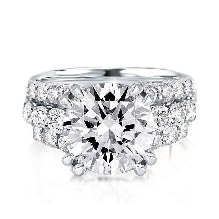 Double Prong Round Cut Engagement Ring