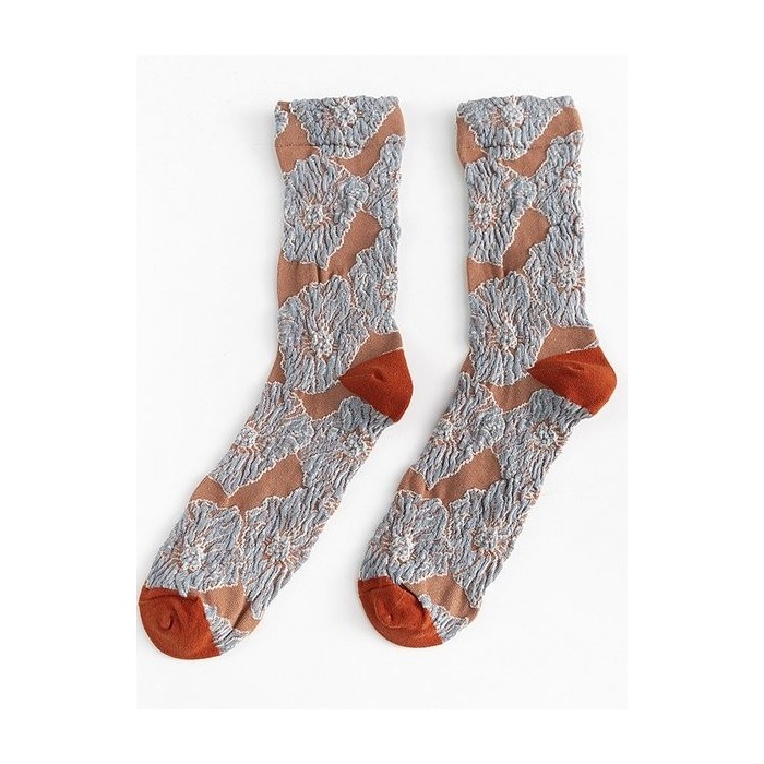 3d Jacquard Embroidered Sweet Pleated Floral Pattern Retro Color-blocked Slouch Socks