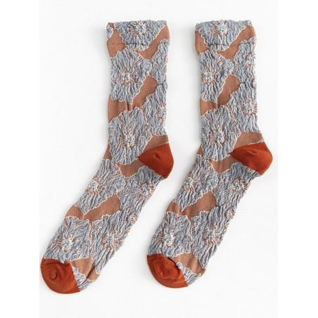 3d Jacquard Embroidered Sweet Pleated Floral Pattern Retro Color-blocked Slouch Socks