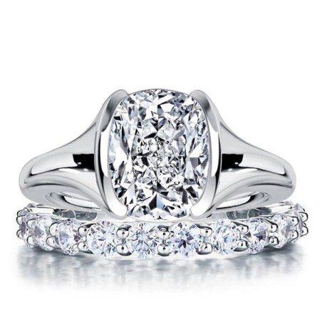 Italo Half-bezel Solitaire Cushion Cut Engagement Ring Sets For Women